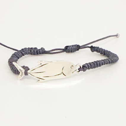 Bracelet Cordon Gris avec une Carangue Argentée