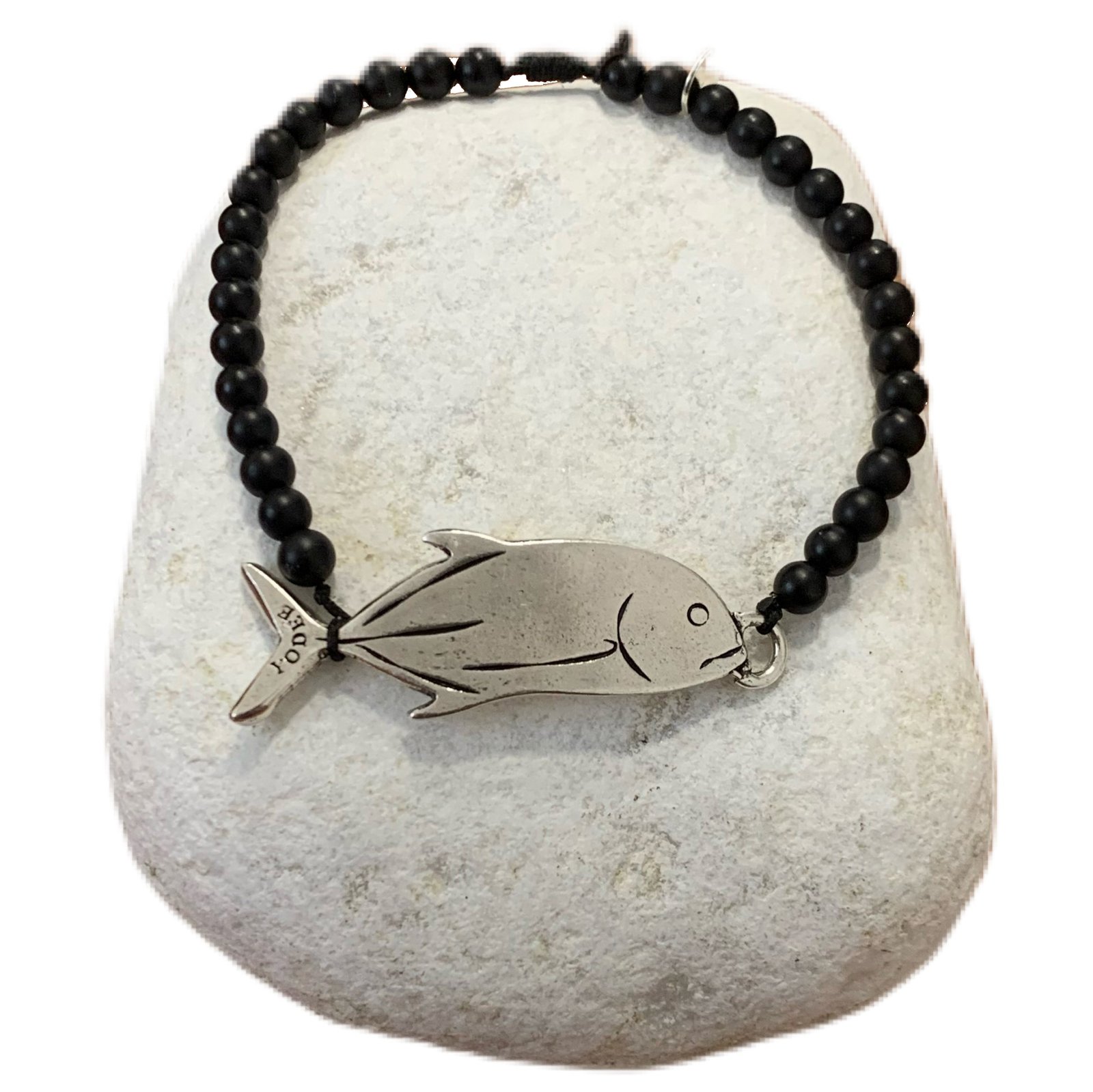 Bracelet pierre Onyx Mat 4mm avec une Carangue Argenté